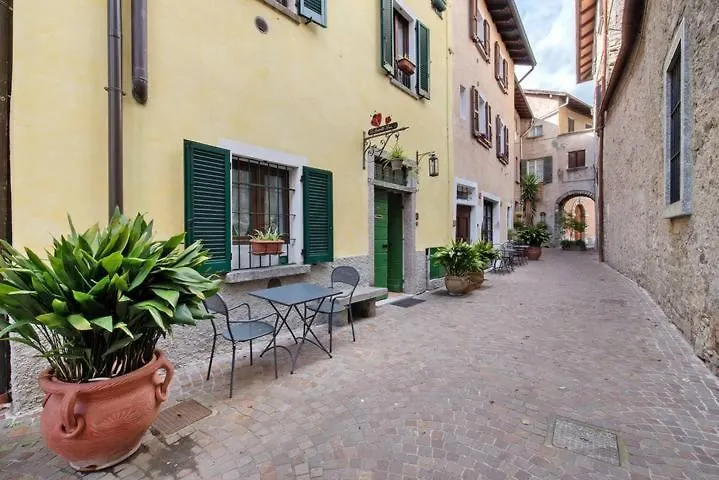 Le Coccinelle Home Mandello del Lario 0*,