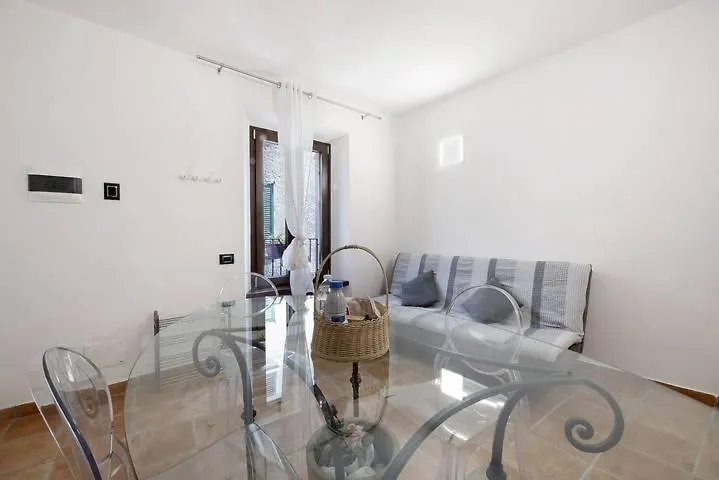 Le Coccinelle Home Mandello del Lario Holiday home