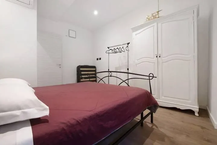 Le Coccinelle Home Mandello del Lario 0*,